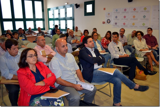 AD asamblea 4 asistentes