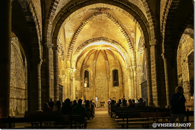 Ventura Huertas retrata la majestuosidad de la Iglesia durante la actuaci&oacute;n del cantaor Emiliano L&oacute;pez