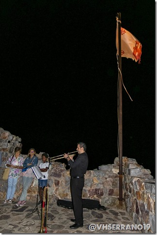&Aacute;ngel Pardo Barba, int&eacute;rprete de trompeta barroca, actu&oacute; en la parte m&aacute;s alta del castillo, en la Torre del Homenaje
