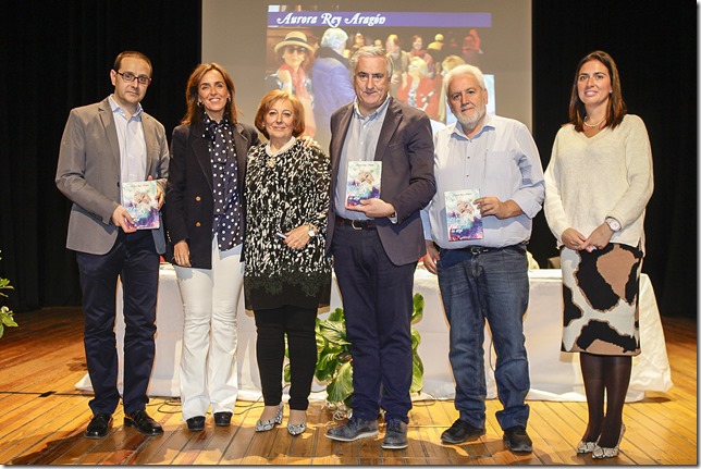 Desde la derecha, Virginia López, Julio Criado, José Lozano, Aurora Rey, Carmen Fúnez y Francisco Jesús Acero