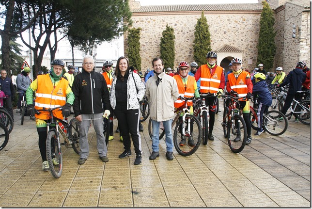 José María Morena, Noelia Caballero Romero y Félix Calle Delgado, momentos antes de la salida