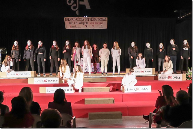Cierre de la 'performance' de estudiantes de Secundaria