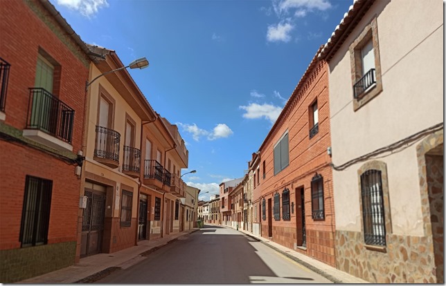 Las solitarias calles de Aldea del Rey confirman la responsabilidad de sus vecinos