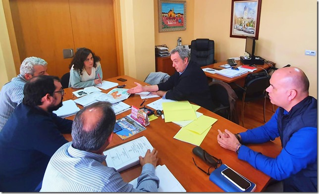 Un momento de la reunión de la mesa de trabajo en el Ayuntamiento de Calzada de Calatrava