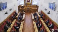 El presidente de las Cortes regionales pide que “no discutamos sobre lo esencial, lo que somos y lo que nos une”