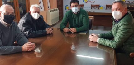 Los promotores de la Feria del Libro Provincia Abierta (FELIPA’22) se reúnen con el alcalde de La Solana y el concejal de Cultura