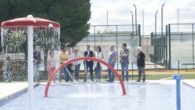 Caballero inaugura la nuevas instalaciones de la piscina de Calzada que ha contado con financiación de la Diputación