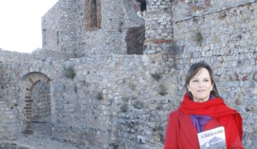 La escritora Lourdes López-Pacios Navío presenta su novela ‘El color de la tierra’ en La Confianza de Valdepeñas y en Casa Ruiz Morote de Ciudad Real