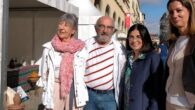 La ministra de Sanidad, Carolina Darias, visita el stand del Alfar Arias en la Feria de Olería de Lugo donde pudo conocer de primera mano la alfarería popular de Puertollano