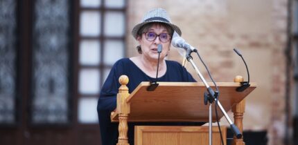 Eloísa Pardo Castro: “Sigo viendo las estrellas porque lo llevo en mi condición de aprendiz de poeta, de persona vitalista, pero no pierdo de vista el barro”