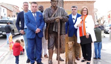 Mestanza perpetúa el pastoreo tradicional del Valle de Alcudia con un monumento escultórico en la Plaza del Calvario