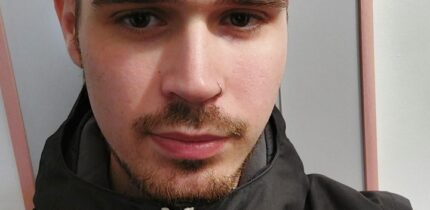 Ramón María Díaz-Cacho: “Escribo poesía como método para comprenderme y entender el mundo que me rodea”