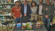Las aventuras de Liam, Mona y Grillo se dan a conocer en la librería ‘Amalur’, del municipio vizcaíno de Arrigorriaga