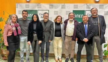 El poeta Juan José Guardia Polaino presentó en la UNED de Valdepeñas su poemario ‘Los exilios de la sangre’