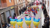 Notable éxito en el Gran Desfile de Comparsas de Aldea del Rey, que llenó de ritmo y color sus calles